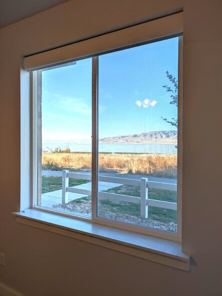 Building Photo - 735 N 380 W