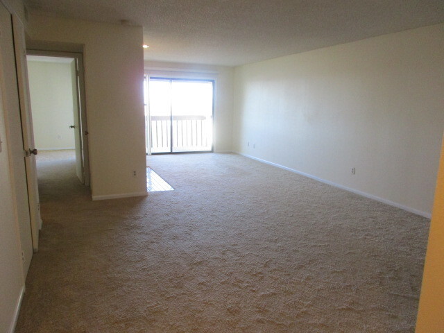 Building Photo - 13950 E Oxford Pl