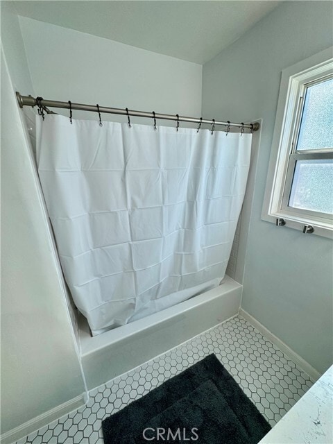 Building Photo - 1077 E 33rd St