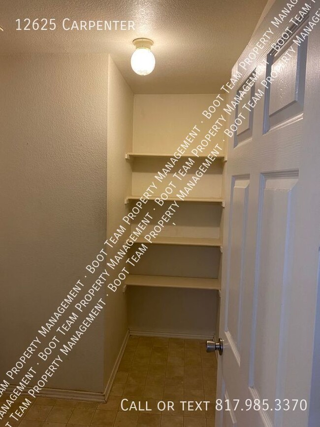 Building Photo - 12625 Carpenter-