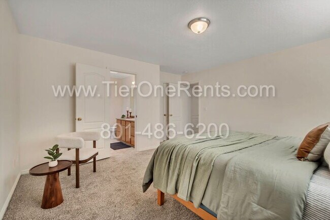 Building Photo - This property offers a NO DEPOSIT option available wit Obligo!