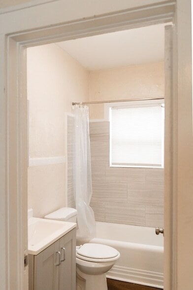 Building Photo - 515 N Monroe St