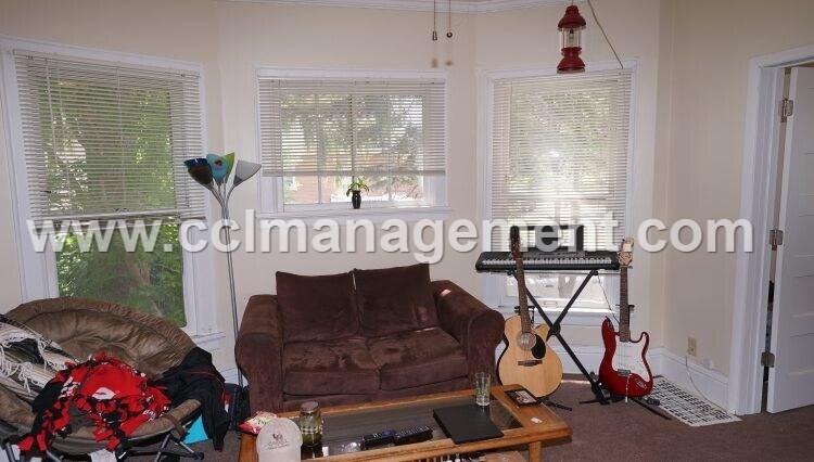 Building Photo - 729 Clark Ct
