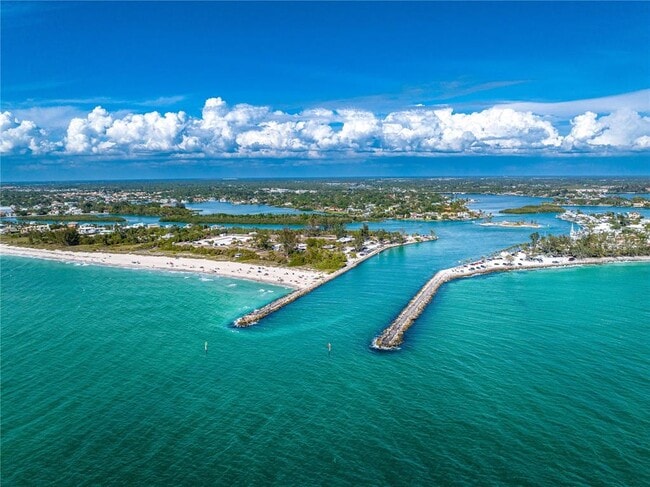 Building Photo - 15109 Shady Palms Ln