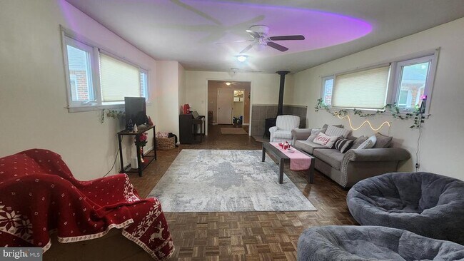 Building Photo - 211 University Blvd