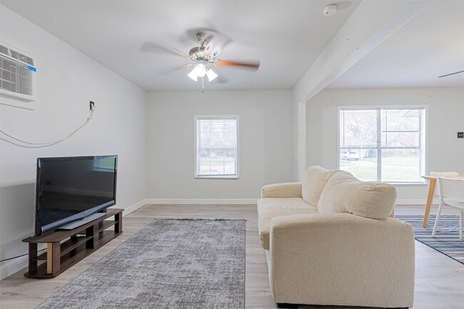 Building Photo - 3910 Luca St