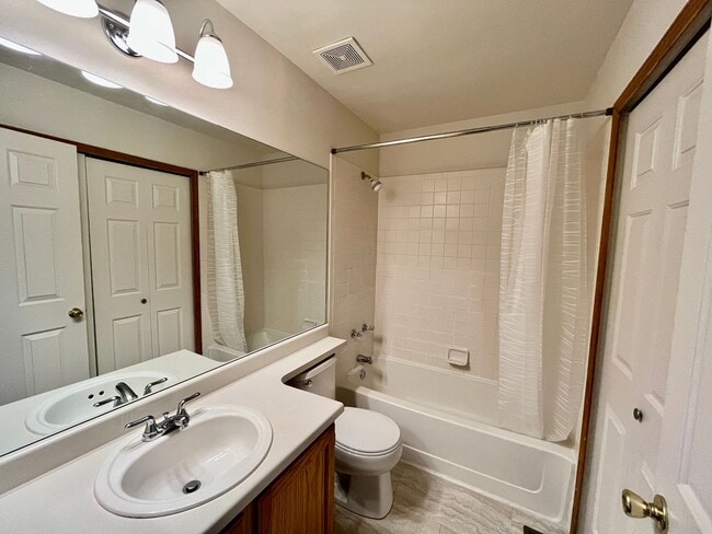 Building Photo - Beautiful 3 Bedroom Home in Sundown