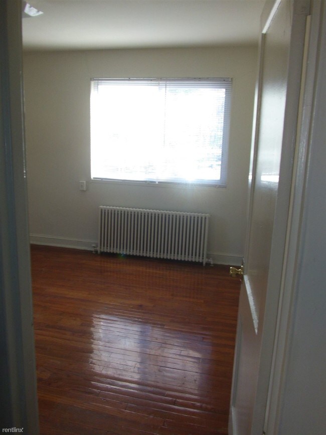 Building Photo - 100 Schuyler Rd