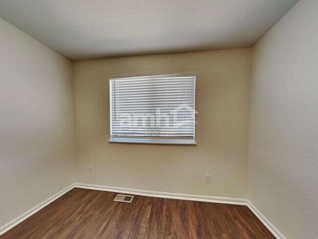 Building Photo - 7785 Blue Vail Way