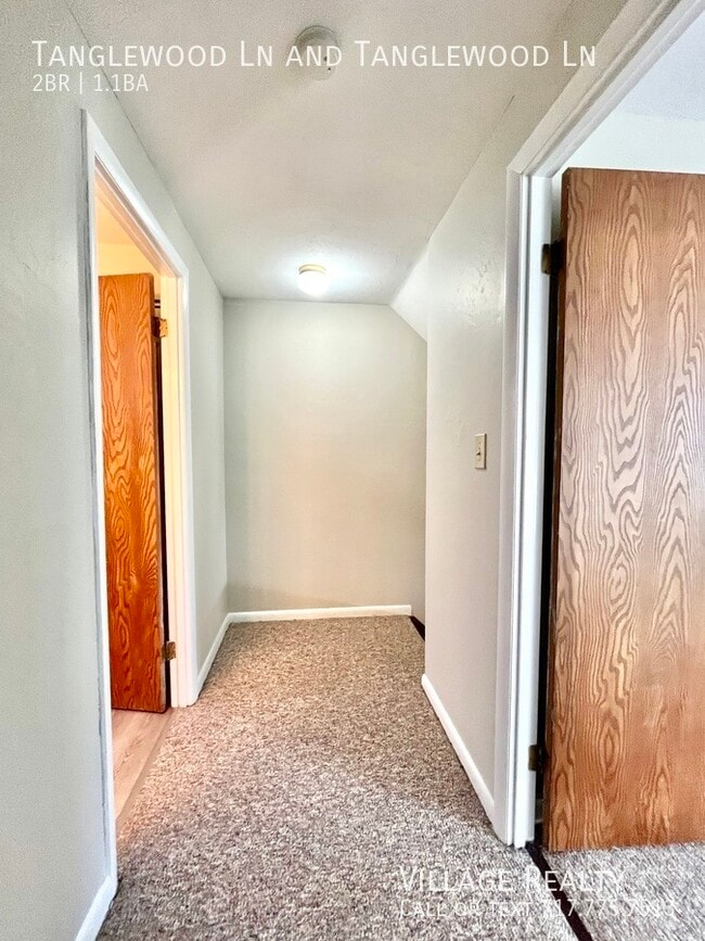 Building Photo - 442 Tanglewood Ln