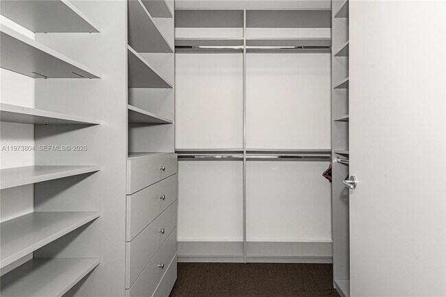 Building Photo - 6101 Aqua Ave