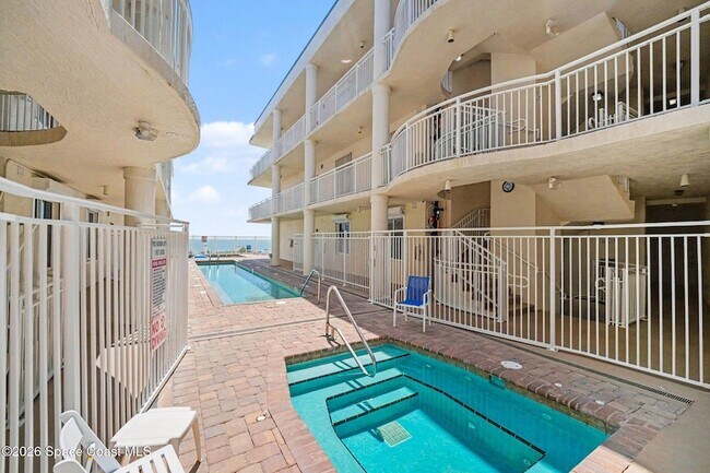 Building Photo - 601 N Miramar Ave