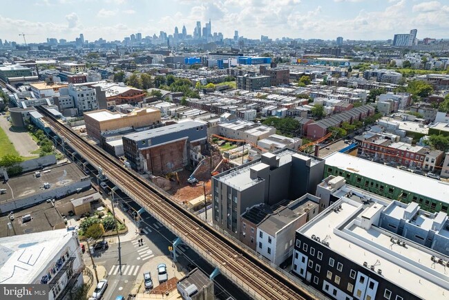Building Photo - 2000 N Front St