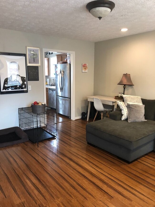 Building Photo - 3 Bed/2 Bath Home in East Nashville, Pet F...