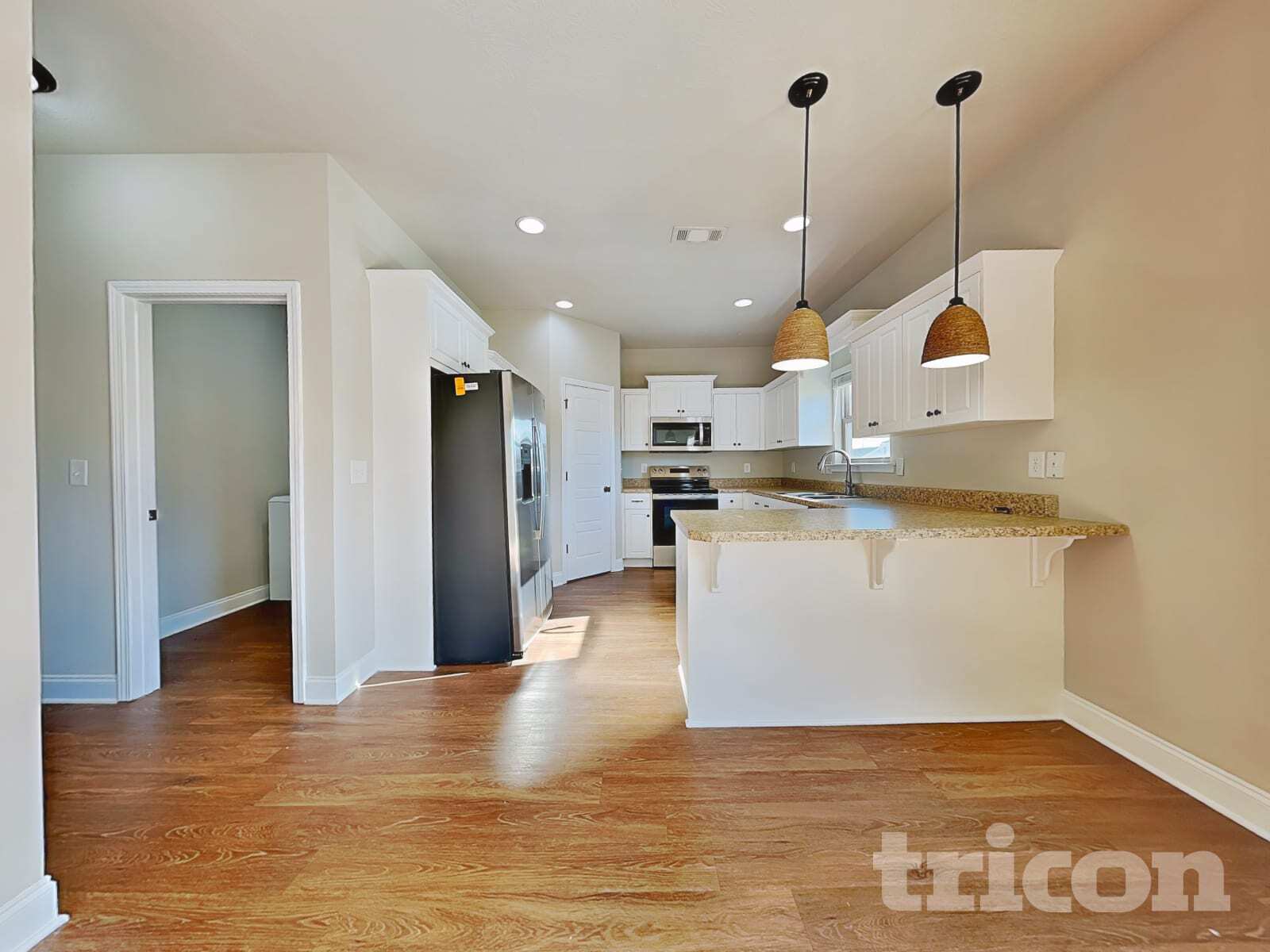 Building Photo - 667 Dandelion Row