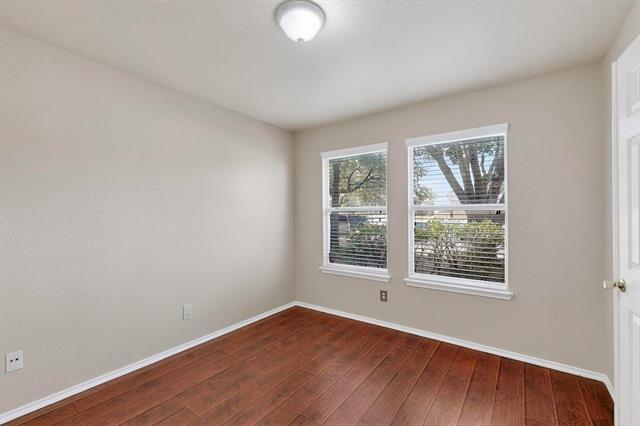 Building Photo - 2800 Briargrove Ln