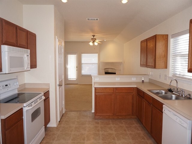 Building Photo - 5304 Archer Dr
