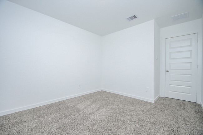 Building Photo - 30030 Gallatin River Ln