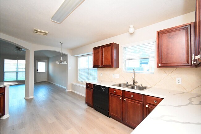 Building Photo - 3111 Myrtle Ranch Dr