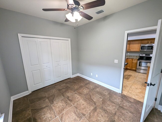 Building Photo - 116 Alder Ave SE