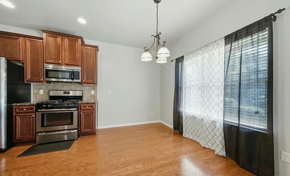 Building Photo - 9 Matador Way