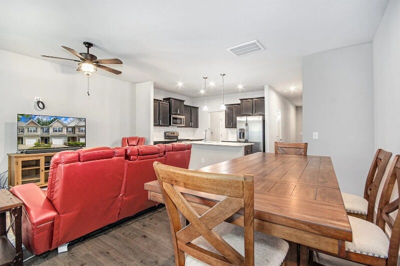 Building Photo - 3645 Water Mist Ln