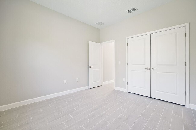 Building Photo - Modern New Home for Rent with Bonus Room in North Port