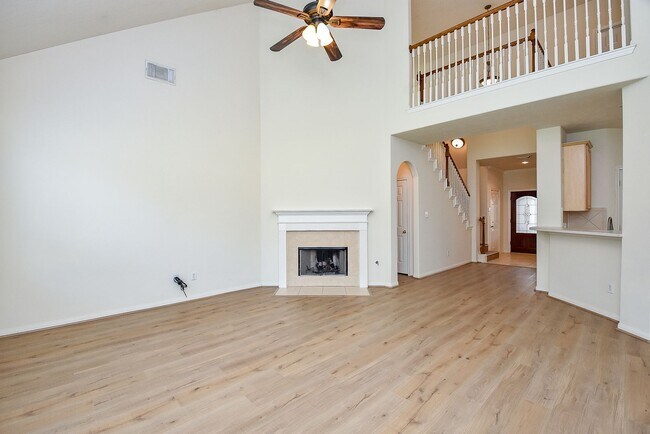Building Photo - 15119 Newfield Bridge Ln