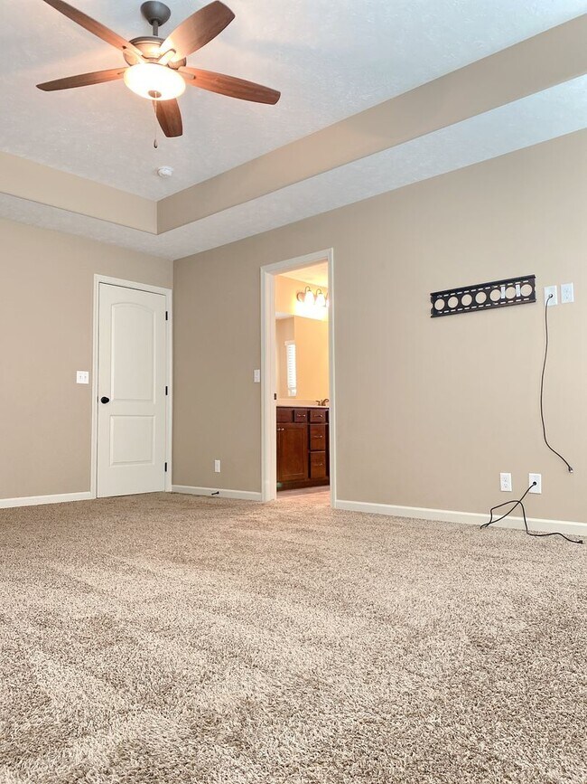 Building Photo - Beautiful & Nearly new SW Chalco area 4 bed Two Story