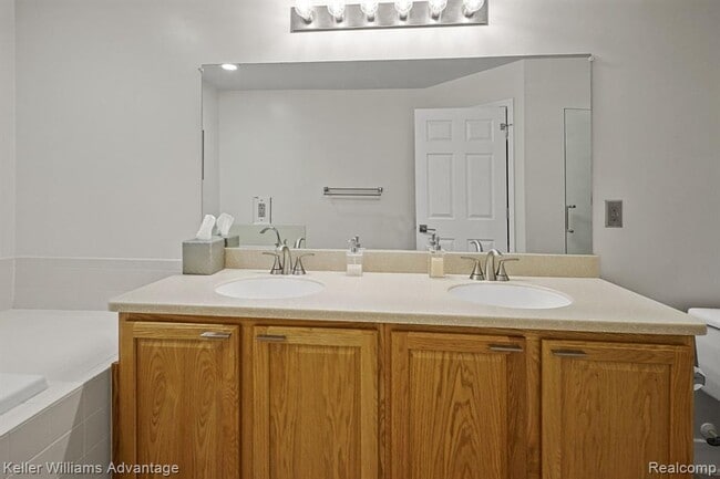 Building Photo - 29260 Weston Dr