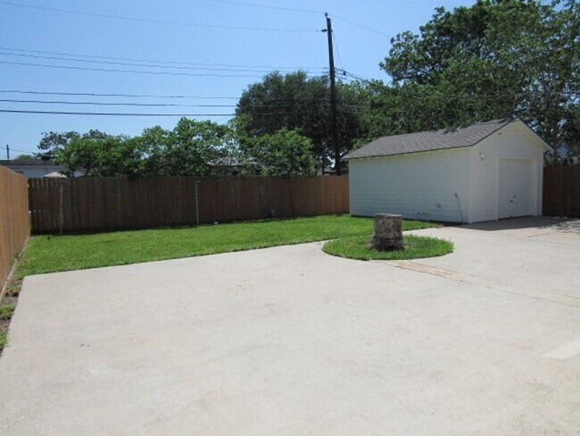 Building Photo - 2 br, 1 bath House - 2929 Brawner Parkway