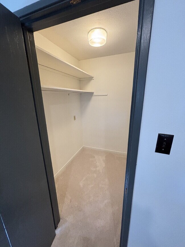 Building Photo - "Charming Lafayette Retreat: 3-Bedroom Hom...