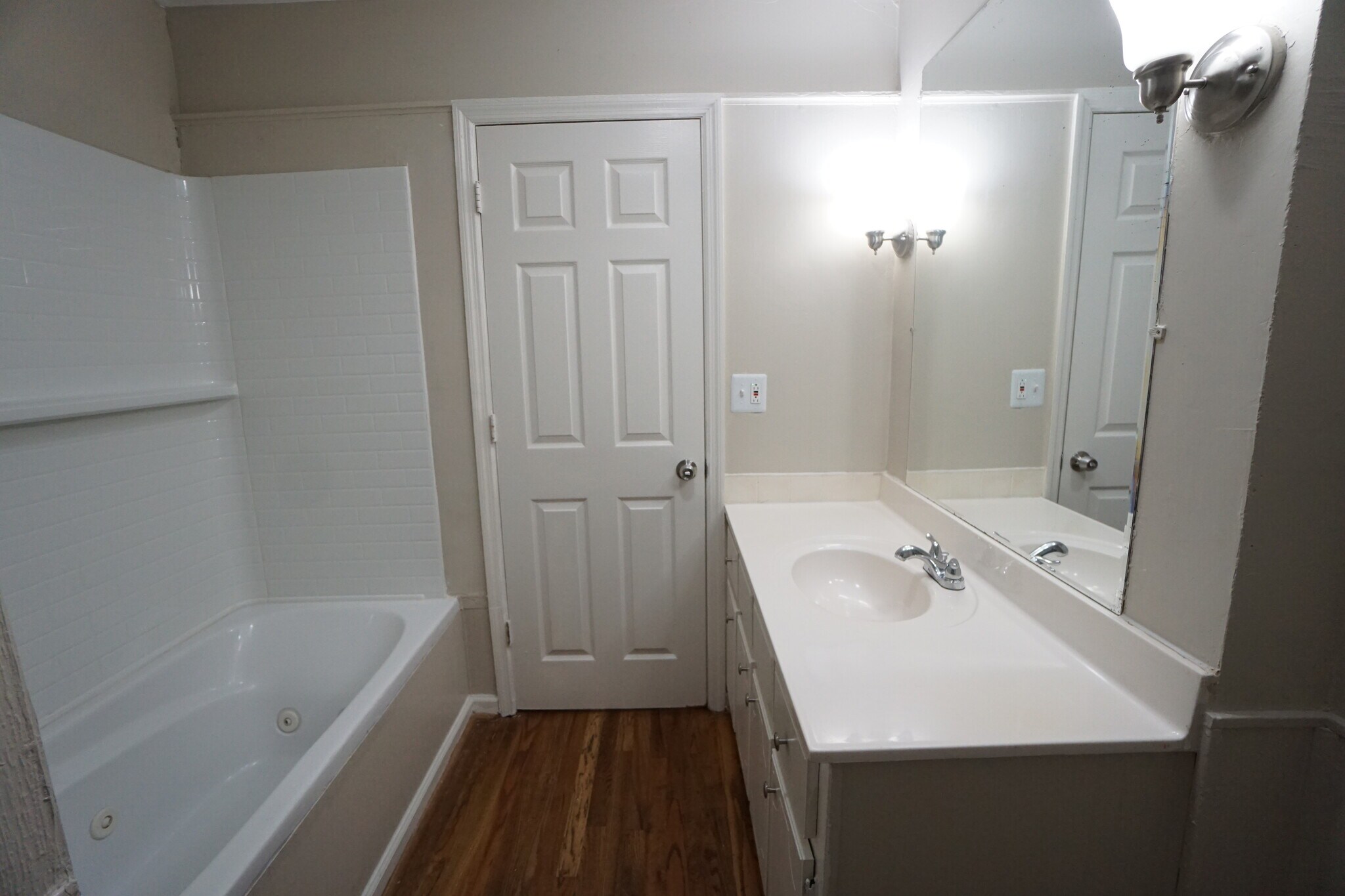 Building Photo - 1194 Birmingham St