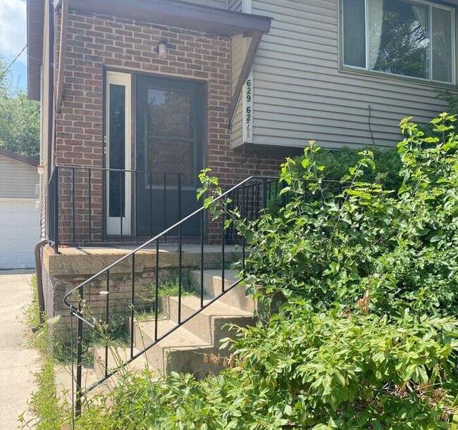 Primary Photo - $1,225 | 2 Bedroom, 1 Bathroom Duplex | NO...