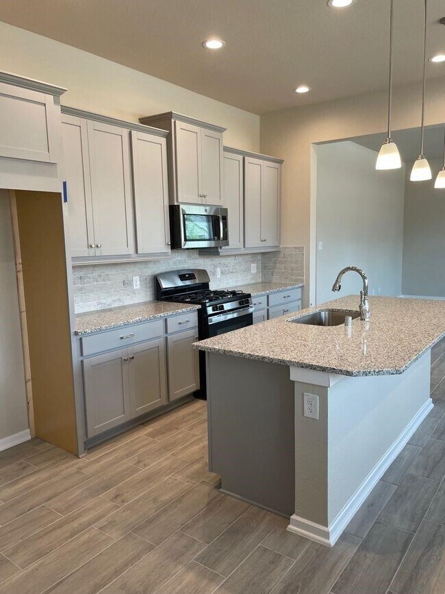 Building Photo - 7912 Spring Run Dr