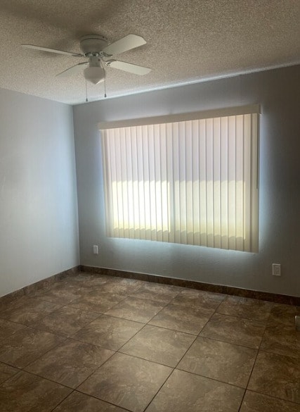 Building Photo - 2310 E Broadway Rd