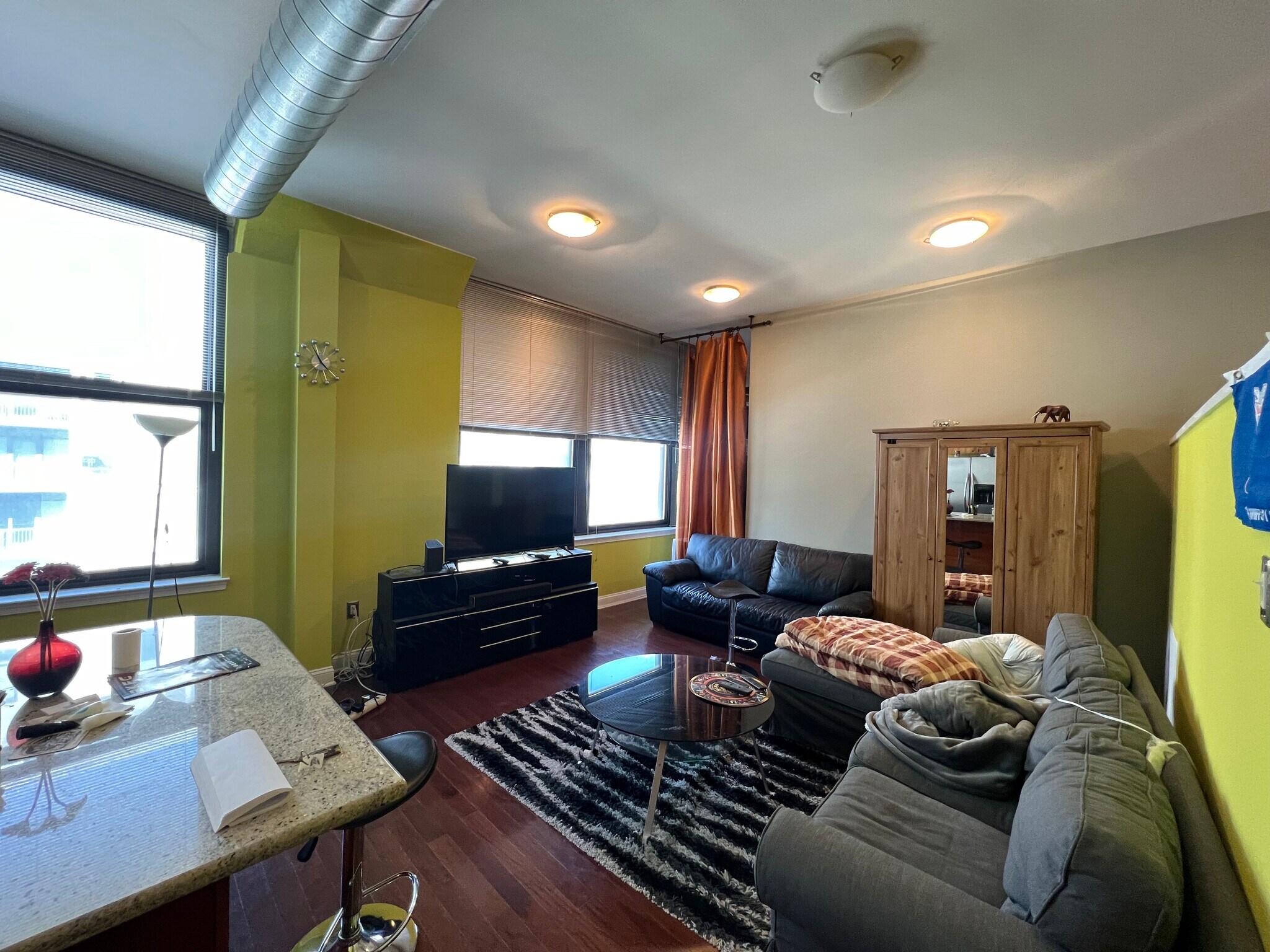 Building Photo - 1100 S Broad St