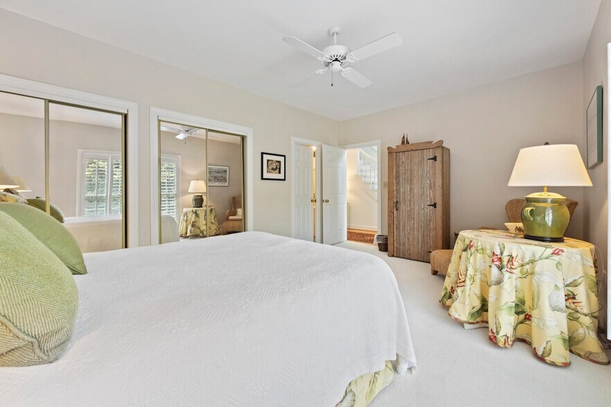 Building Photo - 49 Collins Meadow Dr