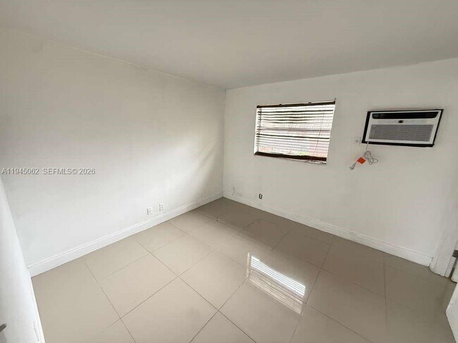 Building Photo - 101 NE 41st St