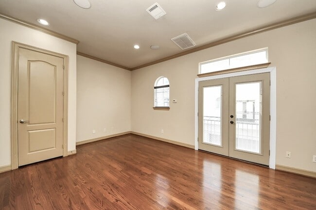 Building Photo - 5711 Kiam St