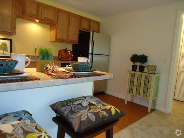 Kitchen - Fox Brook Townhomes