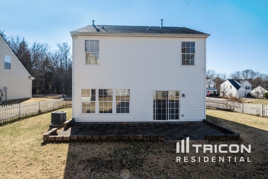 Building Photo - 14059 Dingess Rd