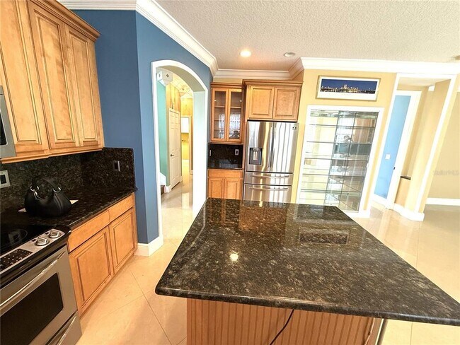 Building Photo - 3865 NW Deer Oak Dr