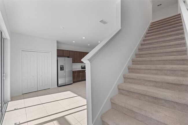 Building Photo - 8561 Canyon Creek Trail