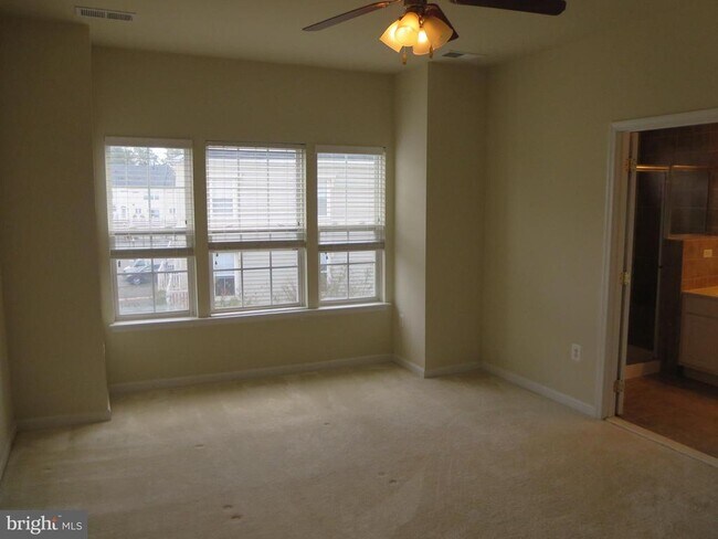 Building Photo - 7017 Little Thames Drive