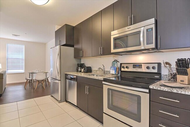 Building Photo - 40 E Pier Dr