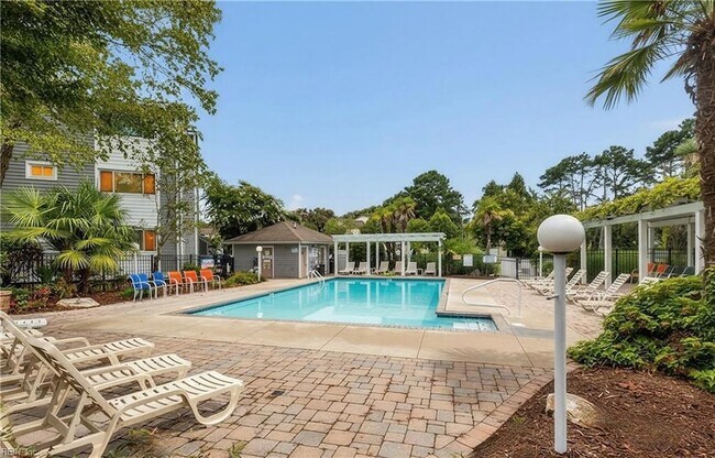 Building Photo - 500 Ocean Trace Arch