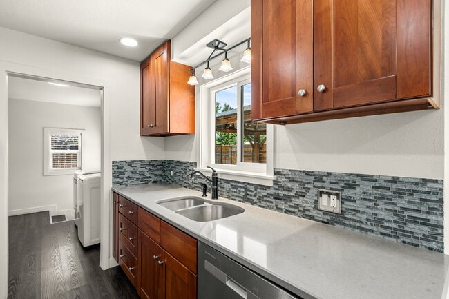 Building Photo - 510 Keene Dr