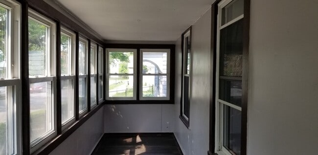 Building Photo - Cudell Area - 4 Bedroom Single Family Home