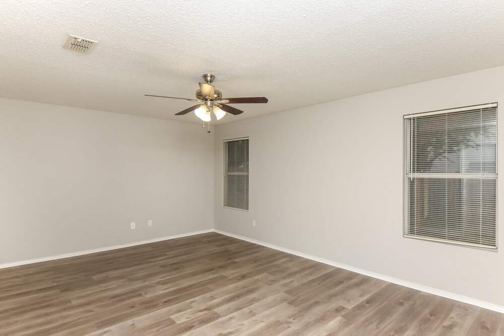 Building Photo - 8776 Polo Dr